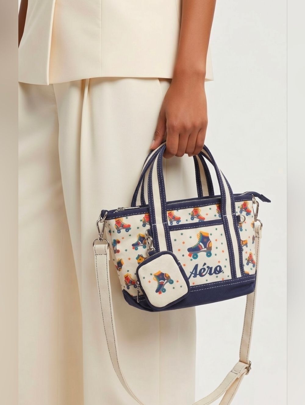 🇬🇪🔸️NWT Aeropostale Blue Retro Roller Skate Mini Canvas Crossbody Tote